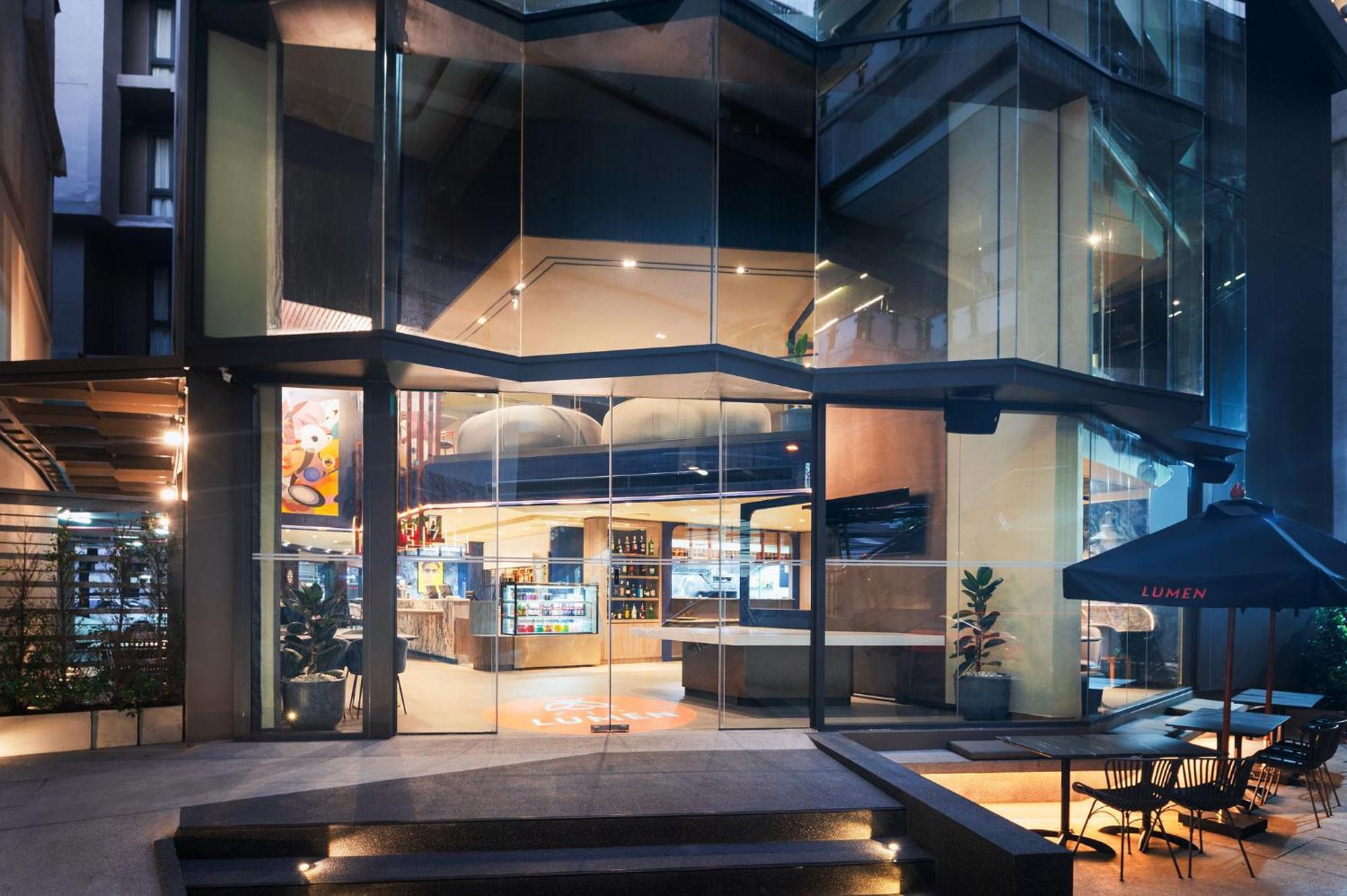 Lumen Bangkok Udomsuk Station Hotel Exterior photo